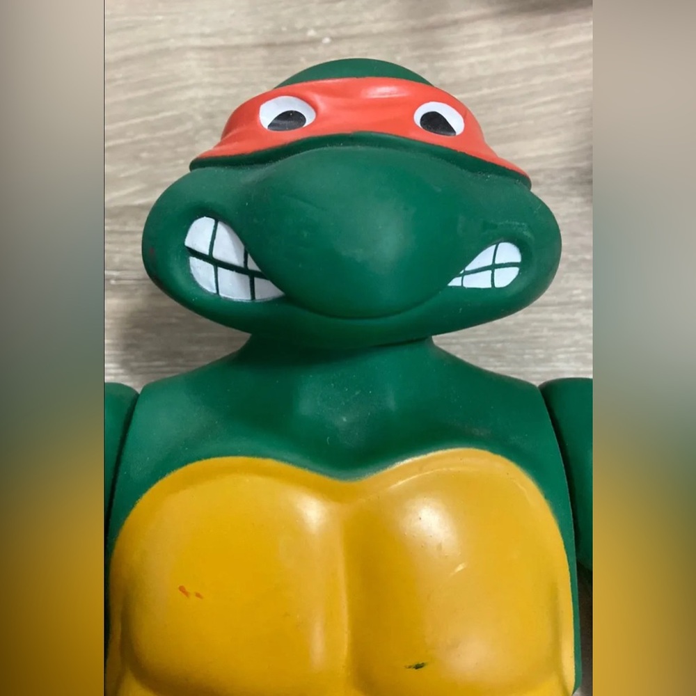 1989 Playmates Giant TMNT Teenage Mutant Ninja Turtles Mike 13" Action Figure